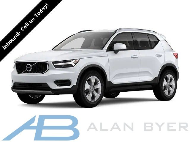 2022 Volvo XC40 Momentum