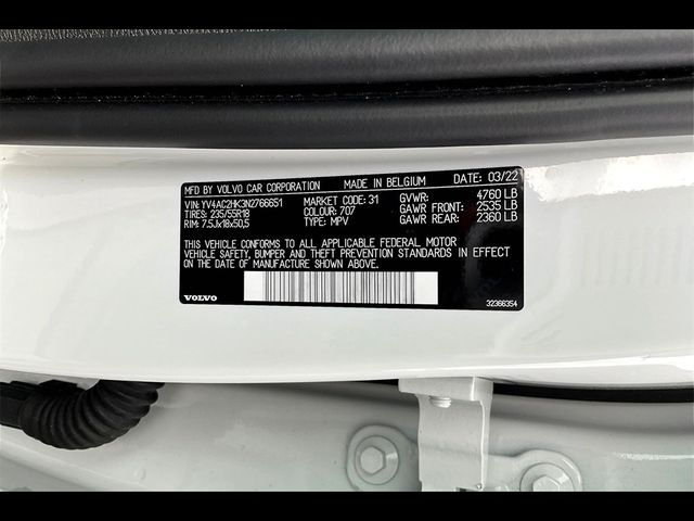 2022 Volvo XC40 Momentum