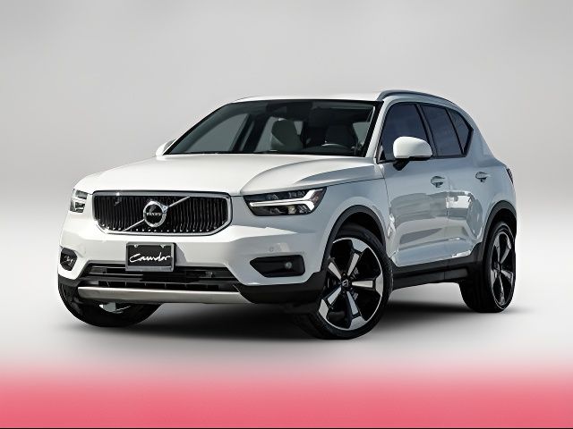 2022 Volvo XC40 Momentum