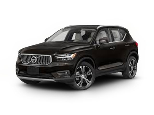 2022 Volvo XC40 Momentum