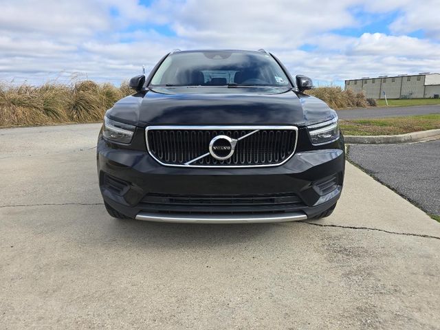 2022 Volvo XC40 Momentum