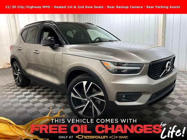 2022 Volvo XC40 R-Design