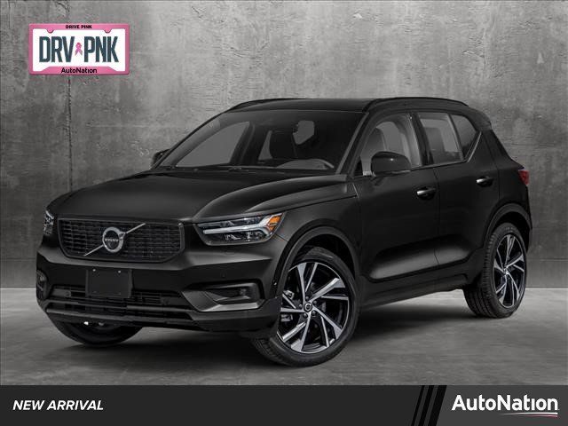 2022 Volvo XC40 R-Design