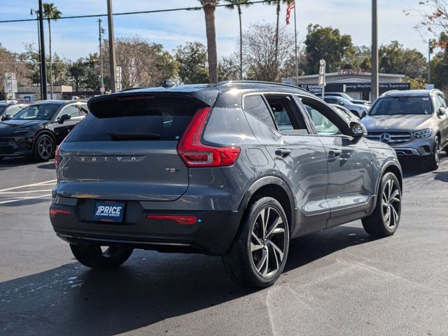 2022 Volvo XC40 R-Design