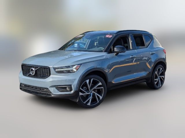 2022 Volvo XC40 R-Design