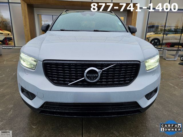 2022 Volvo XC40 R-Design