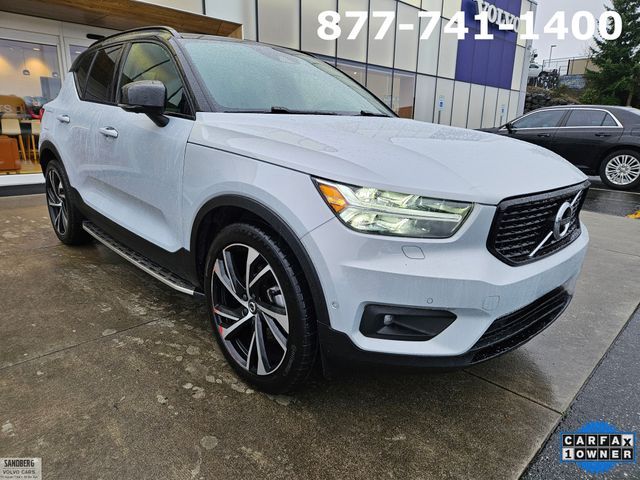 2022 Volvo XC40 R-Design