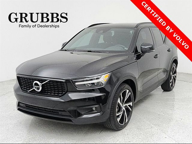 2022 Volvo XC40 R-Design