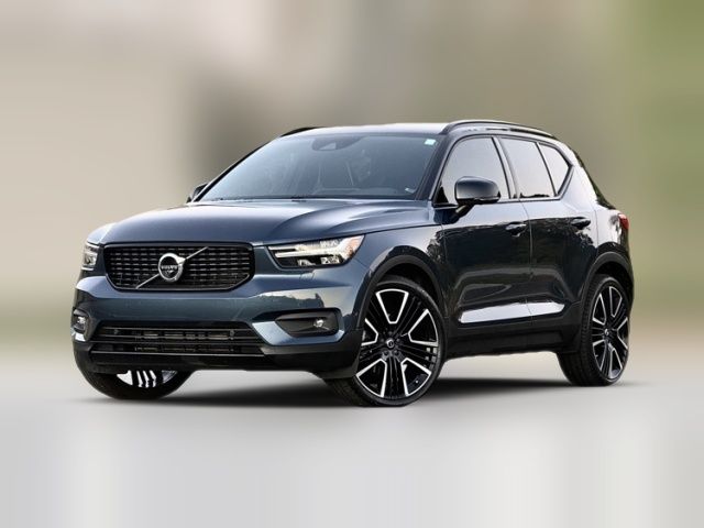 2022 Volvo XC40 R-Design