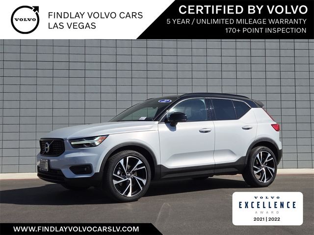 2022 Volvo XC40 R-Design