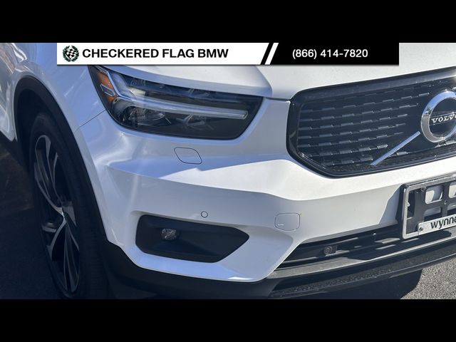 2022 Volvo XC40 R-Design