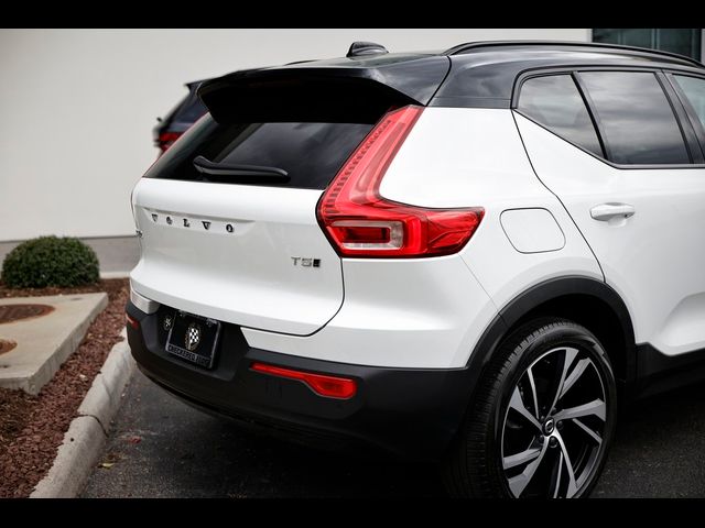 2022 Volvo XC40 R-Design