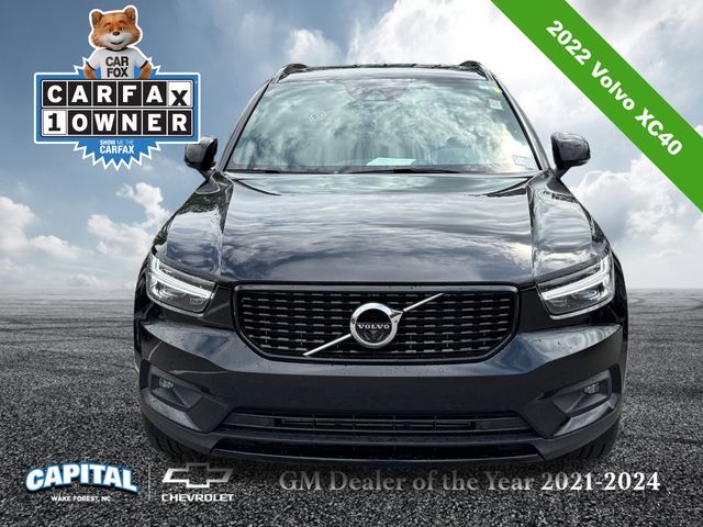 2022 Volvo XC40 R-Design