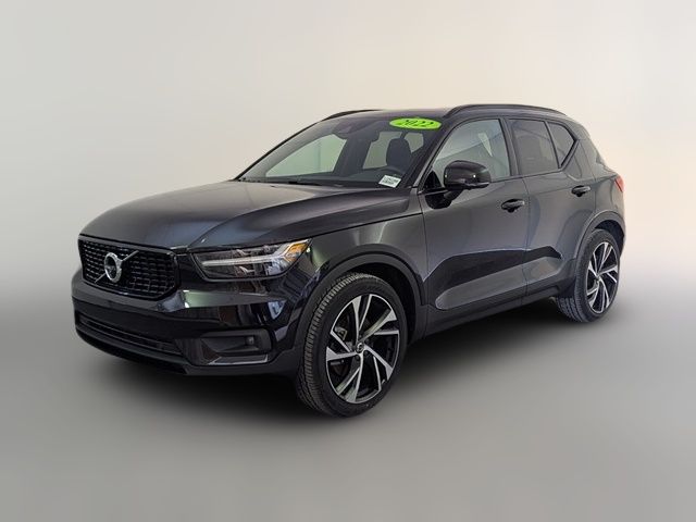 2022 Volvo XC40 R-Design