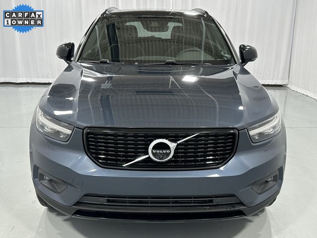 2022 Volvo XC40 R-Design