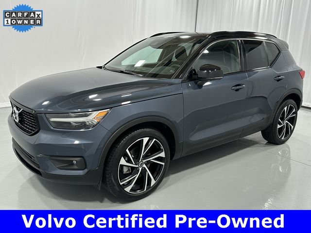 2022 Volvo XC40 R-Design