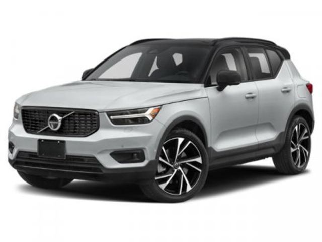 2022 Volvo XC40 R-Design