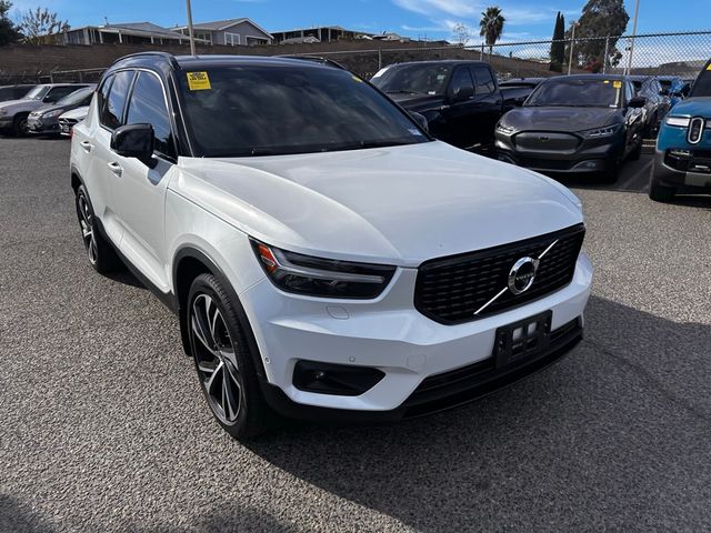 2022 Volvo XC40 R-Design