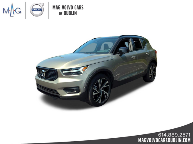 2022 Volvo XC40 R-Design