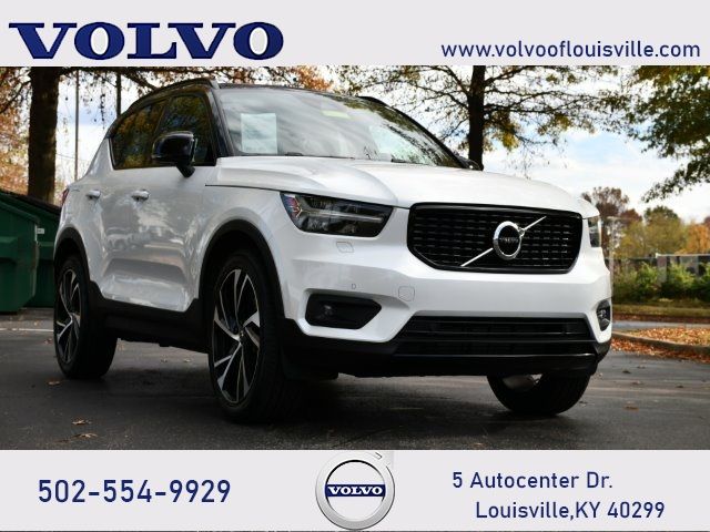 2022 Volvo XC40 R-Design