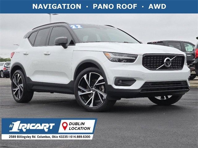 2022 Volvo XC40 R-Design