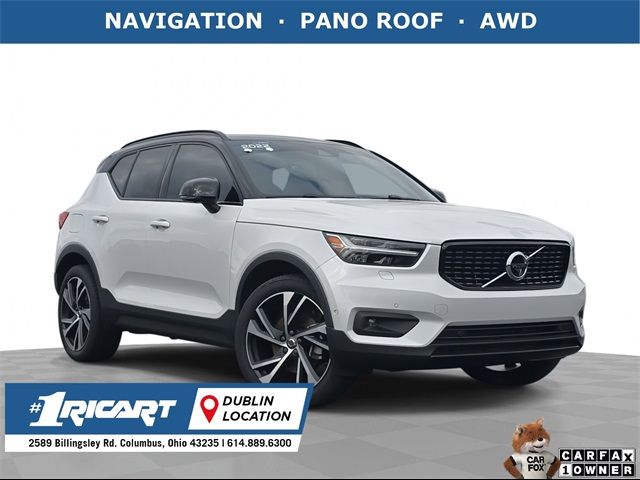 2022 Volvo XC40 R-Design