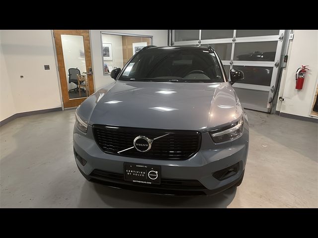 2022 Volvo XC40 R-Design