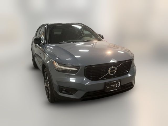 2022 Volvo XC40 R-Design