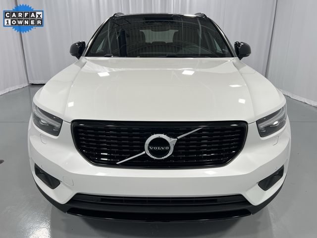 2022 Volvo XC40 R-Design