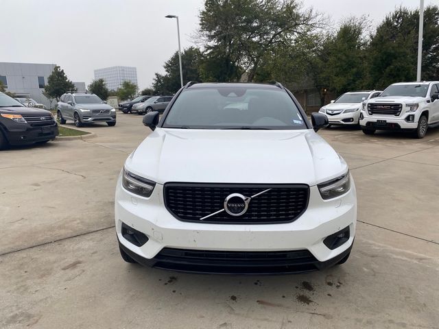 2022 Volvo XC40 R-Design