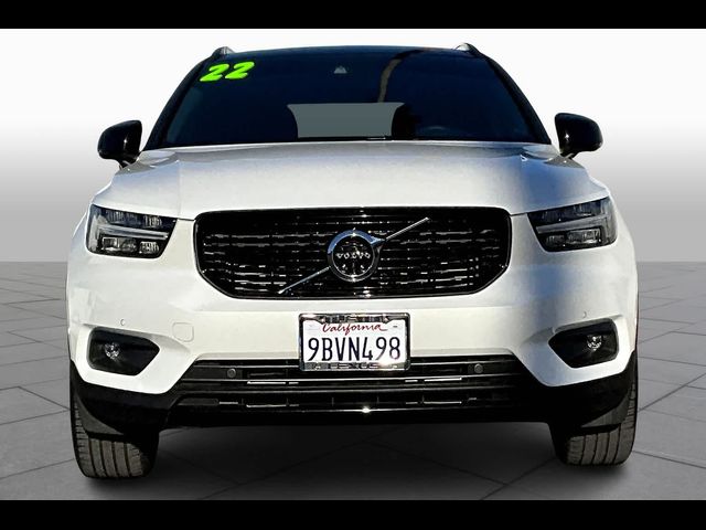 2022 Volvo XC40 R-Design