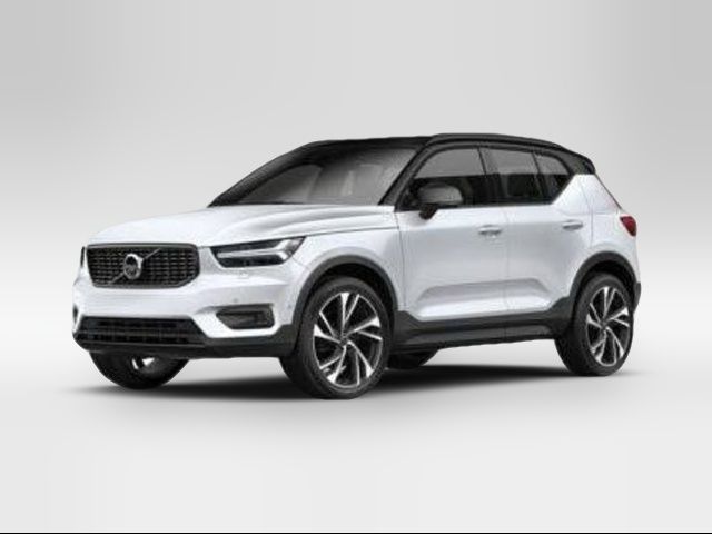 2022 Volvo XC40 R-Design