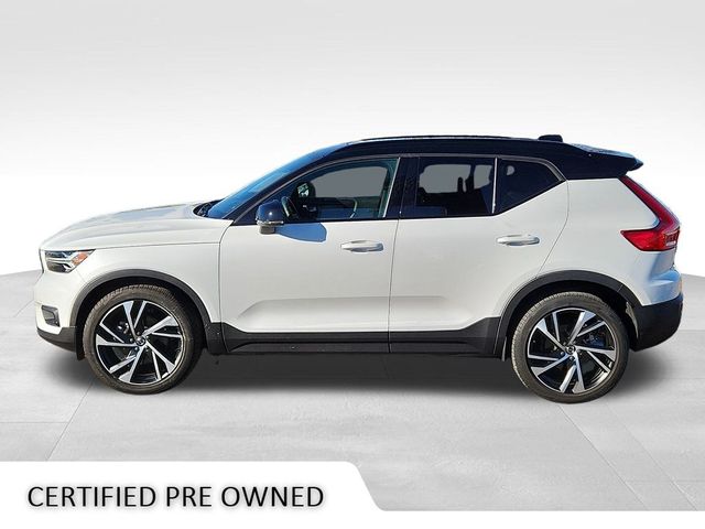 2022 Volvo XC40 R-Design