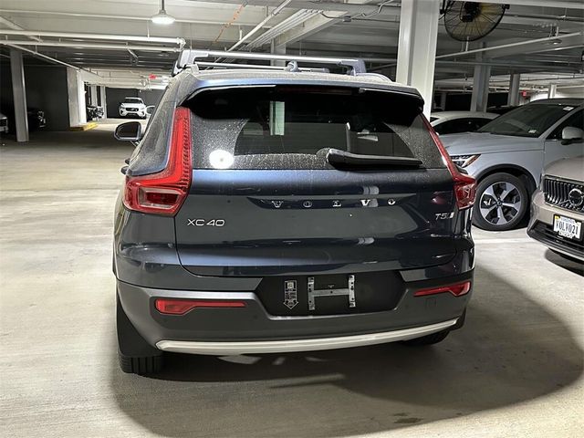 2022 Volvo XC40 Inscription