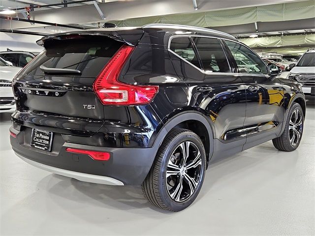 2022 Volvo XC40 Inscription