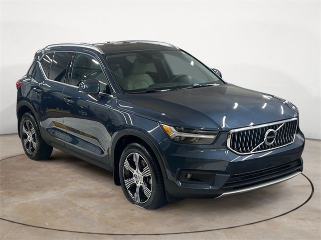 2022 Volvo XC40 Inscription