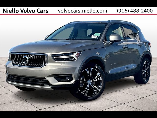 2022 Volvo XC40 Inscription