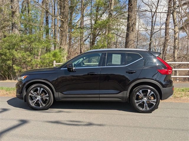 2022 Volvo XC40 Inscription