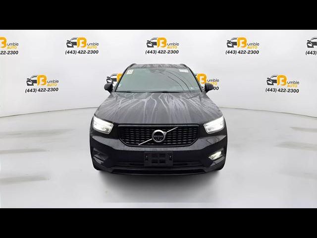 2022 Volvo XC40 R-Design