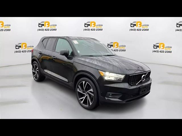 2022 Volvo XC40 R-Design