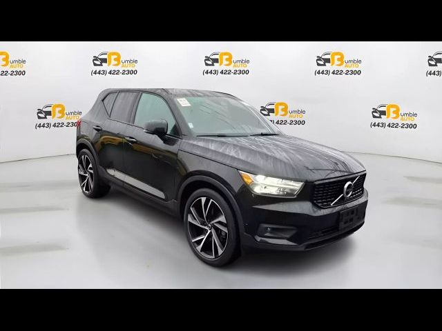 2022 Volvo XC40 R-Design