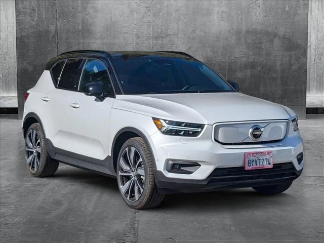 2022 Volvo XC40 Recharge Pure Electric Twin Plus