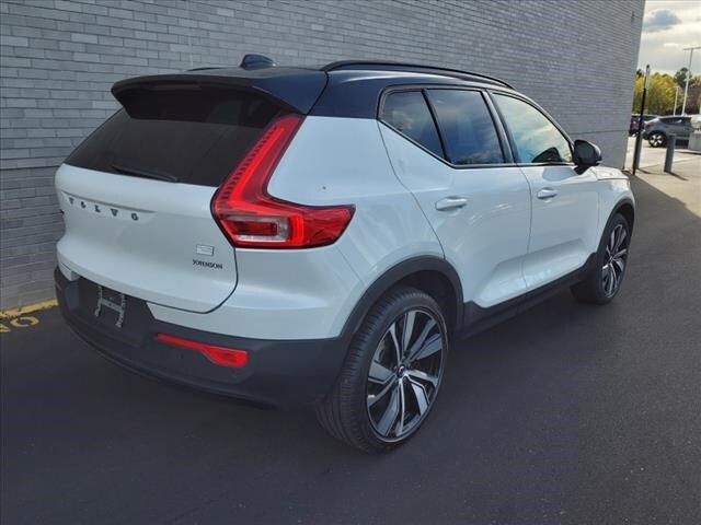 2022 Volvo XC40 Recharge Pure Electric Twin Plus