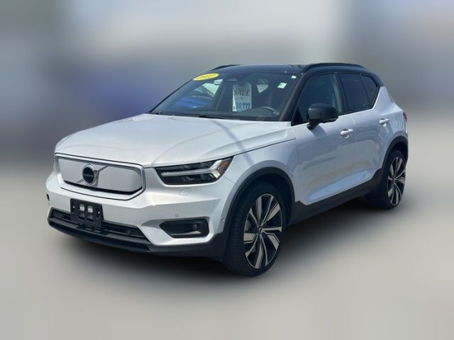 2022 Volvo XC40 Recharge Pure Electric Twin Plus