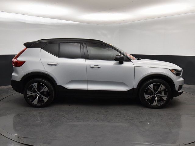 2022 Volvo XC40 Recharge Pure Electric Twin Plus