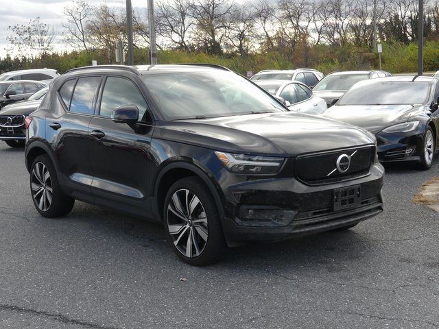 2022 Volvo XC40 Recharge Pure Electric Twin Plus