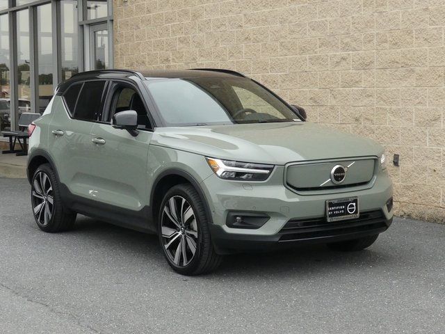 2022 Volvo XC40 Recharge Pure Electric Twin Plus