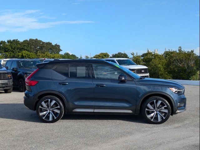 2022 Volvo XC40 Recharge Pure Electric Twin Plus