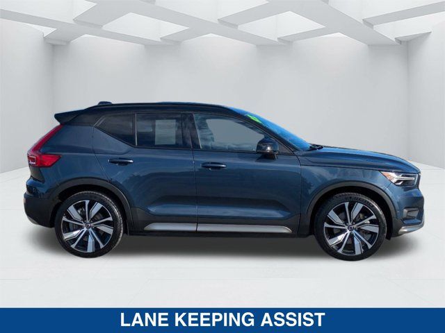 2022 Volvo XC40 Recharge Pure Electric Twin Plus