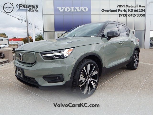 2022 Volvo XC40 Recharge Pure Electric Twin Plus